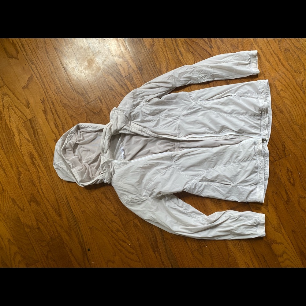White Lululemon running jacket